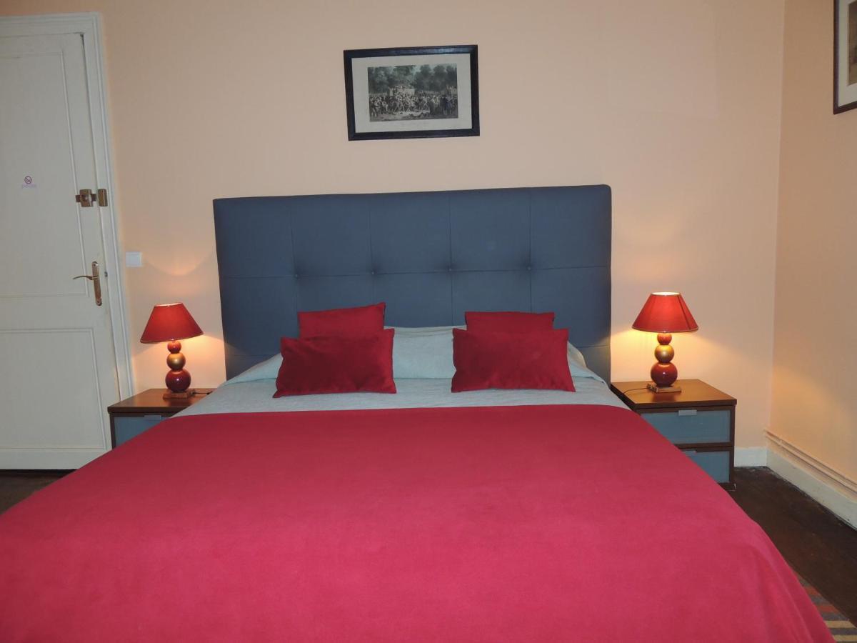 Le Jardin Des Cygnes Bed & Breakfast Pineuilh Dış mekan fotoğraf