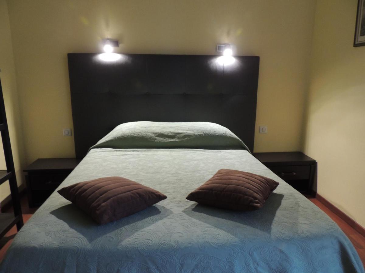 Le Jardin Des Cygnes Bed & Breakfast Pineuilh Dış mekan fotoğraf
