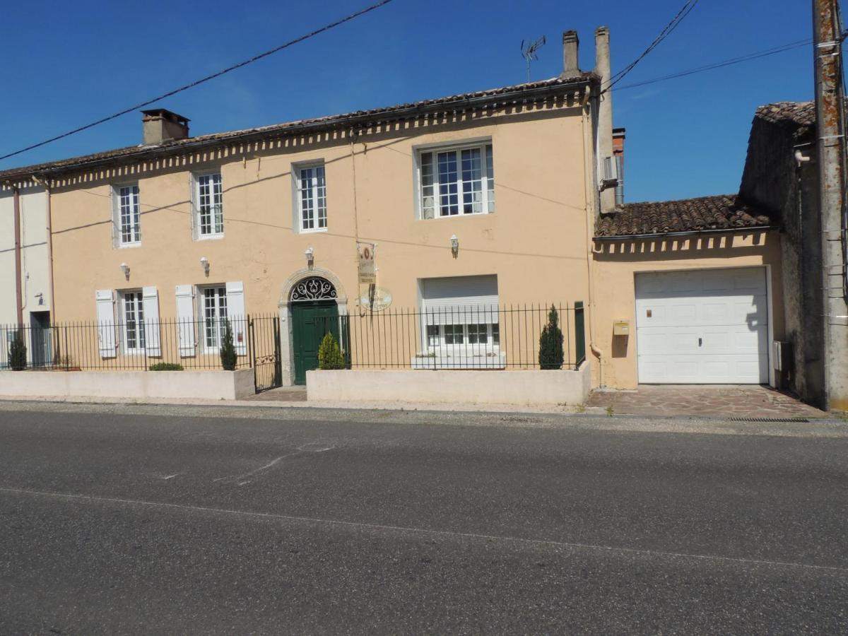 Le Jardin Des Cygnes Bed & Breakfast Pineuilh Dış mekan fotoğraf