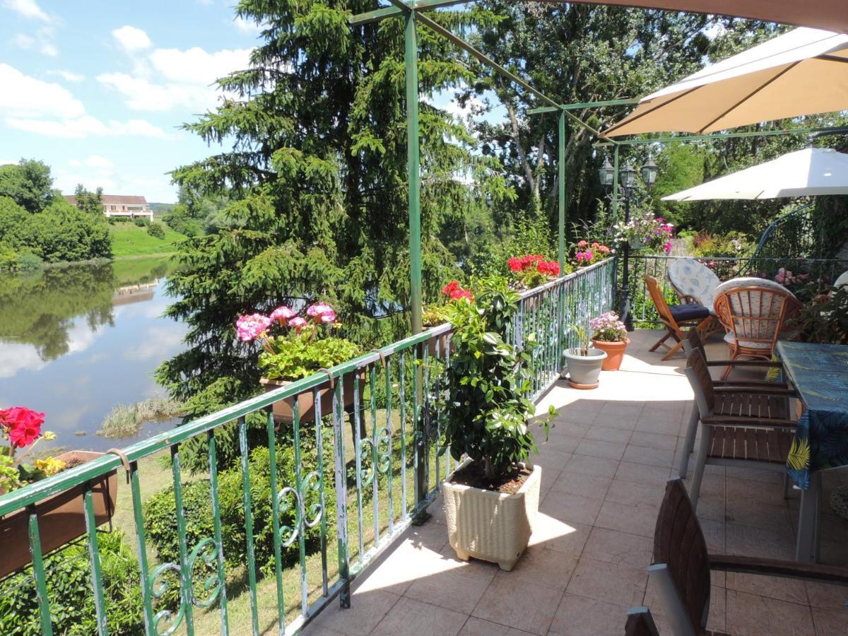 Le Jardin Des Cygnes Bed & Breakfast Pineuilh Dış mekan fotoğraf