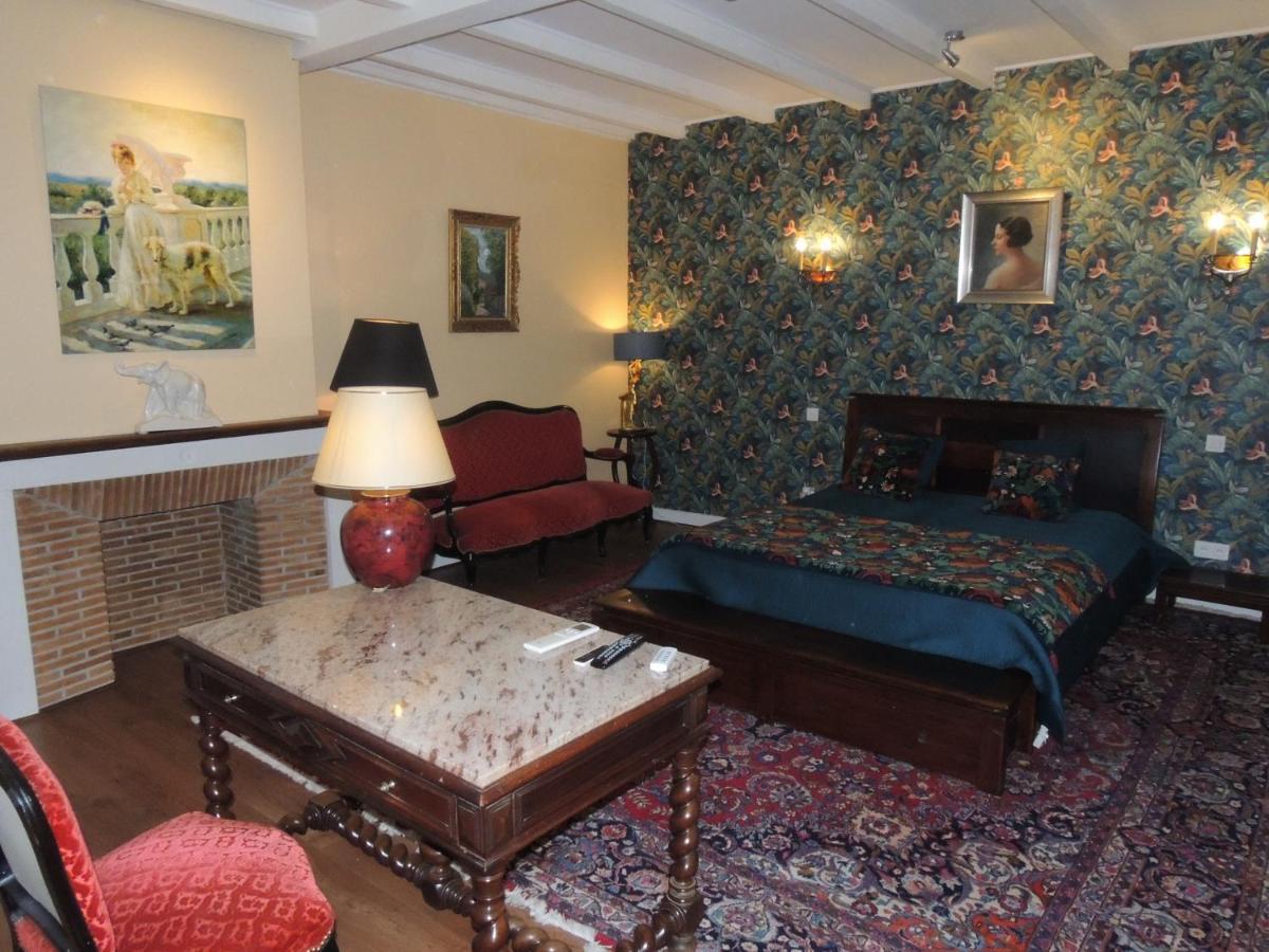 Le Jardin Des Cygnes Bed & Breakfast Pineuilh Dış mekan fotoğraf