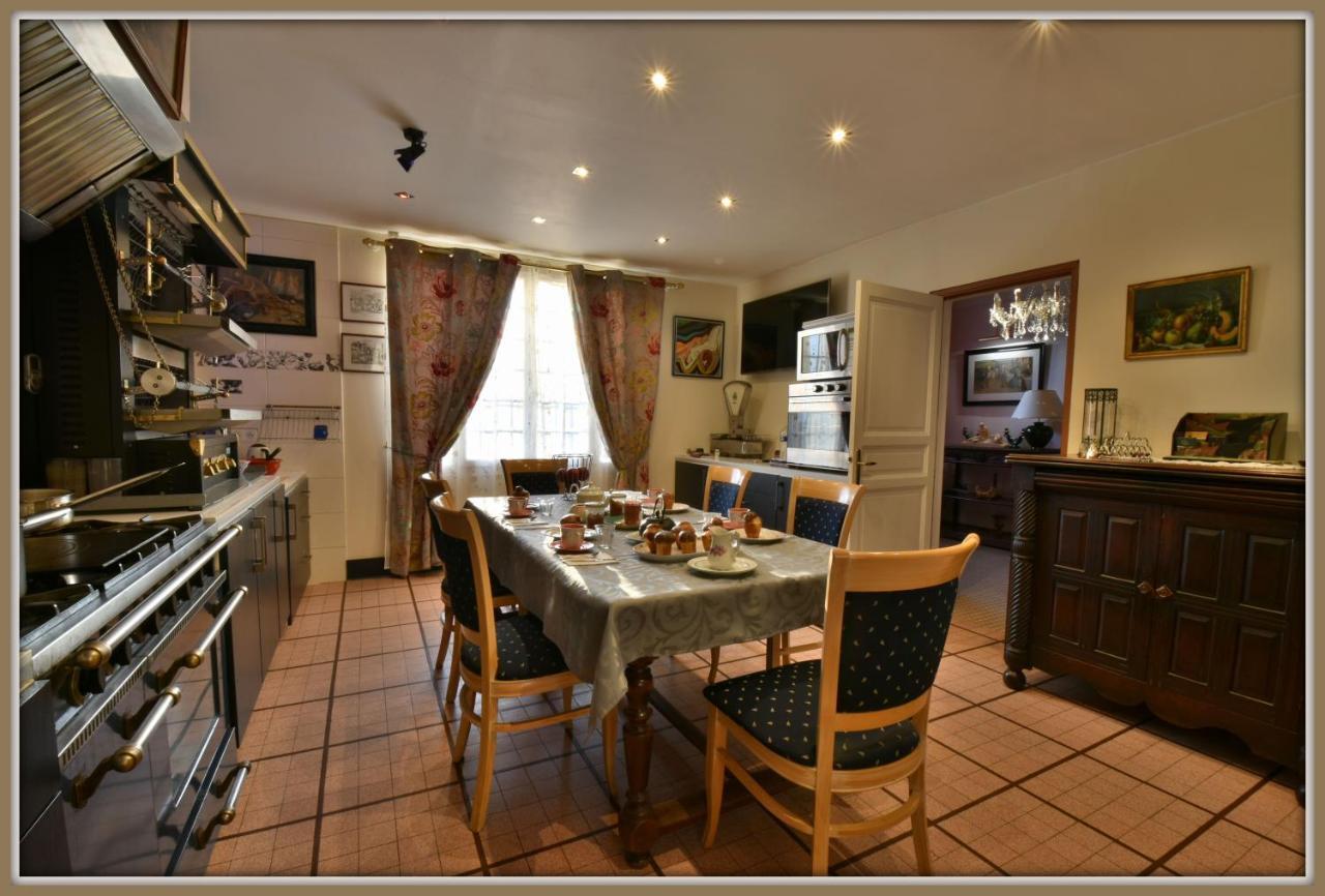 Le Jardin Des Cygnes Bed & Breakfast Pineuilh Dış mekan fotoğraf